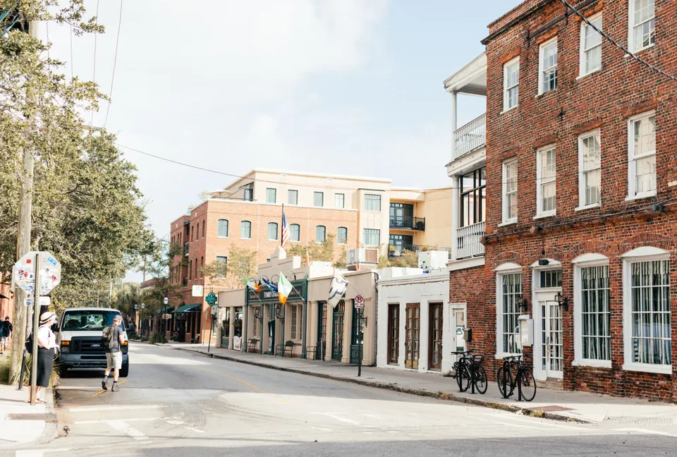 Navigating Merrydale: Landmarks and Key Areas in Merrydale